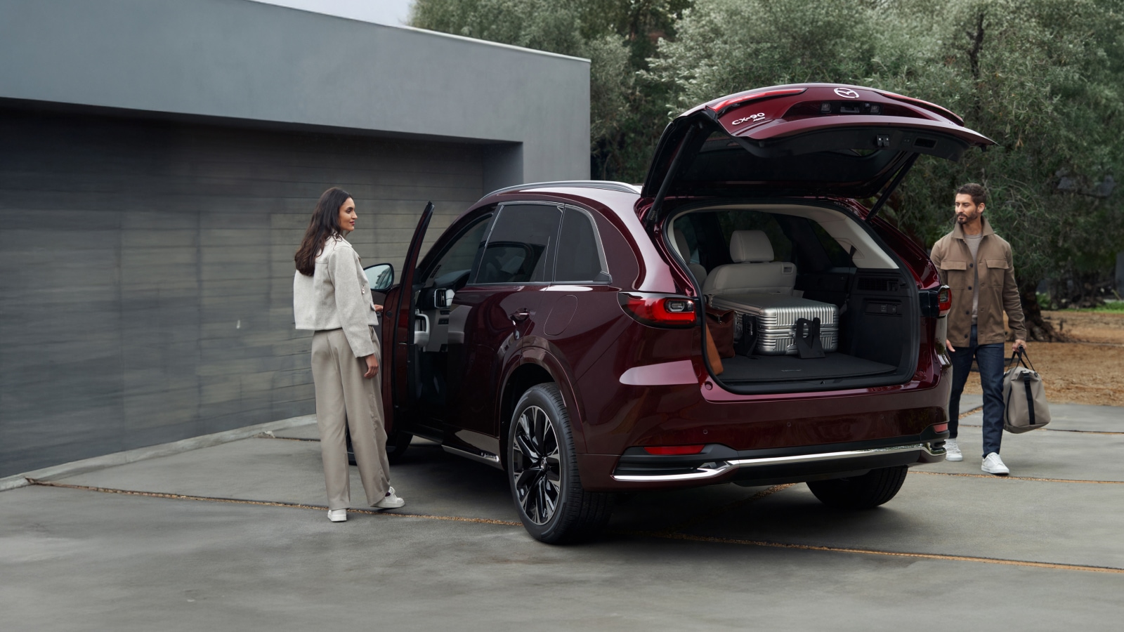 2026 mazda cx-90 exta cabin space and cargo space